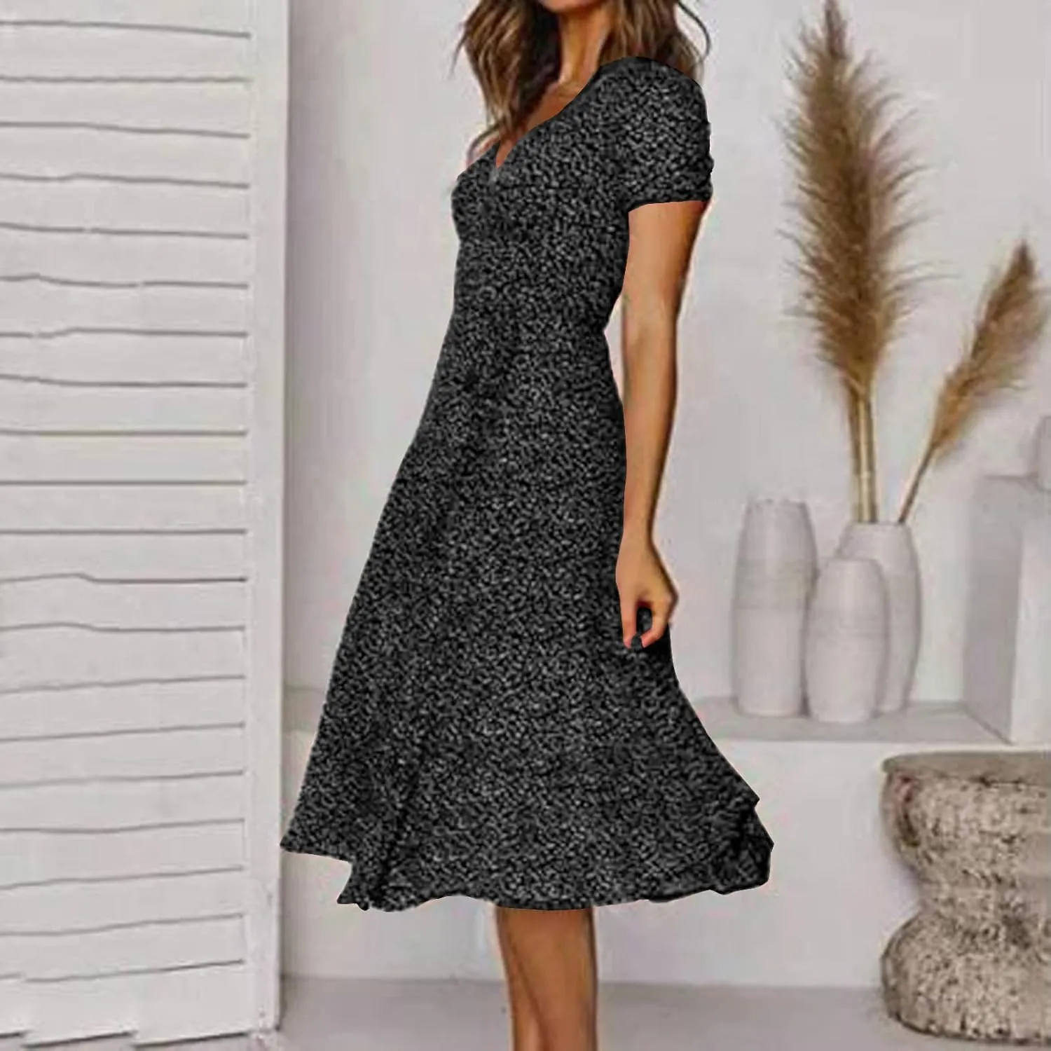 Floral Dresses for Women 2024 V Neck Short Sleeve Midi Dress High Waist Elegant Flowy Smocked Dress Summer Dresses
