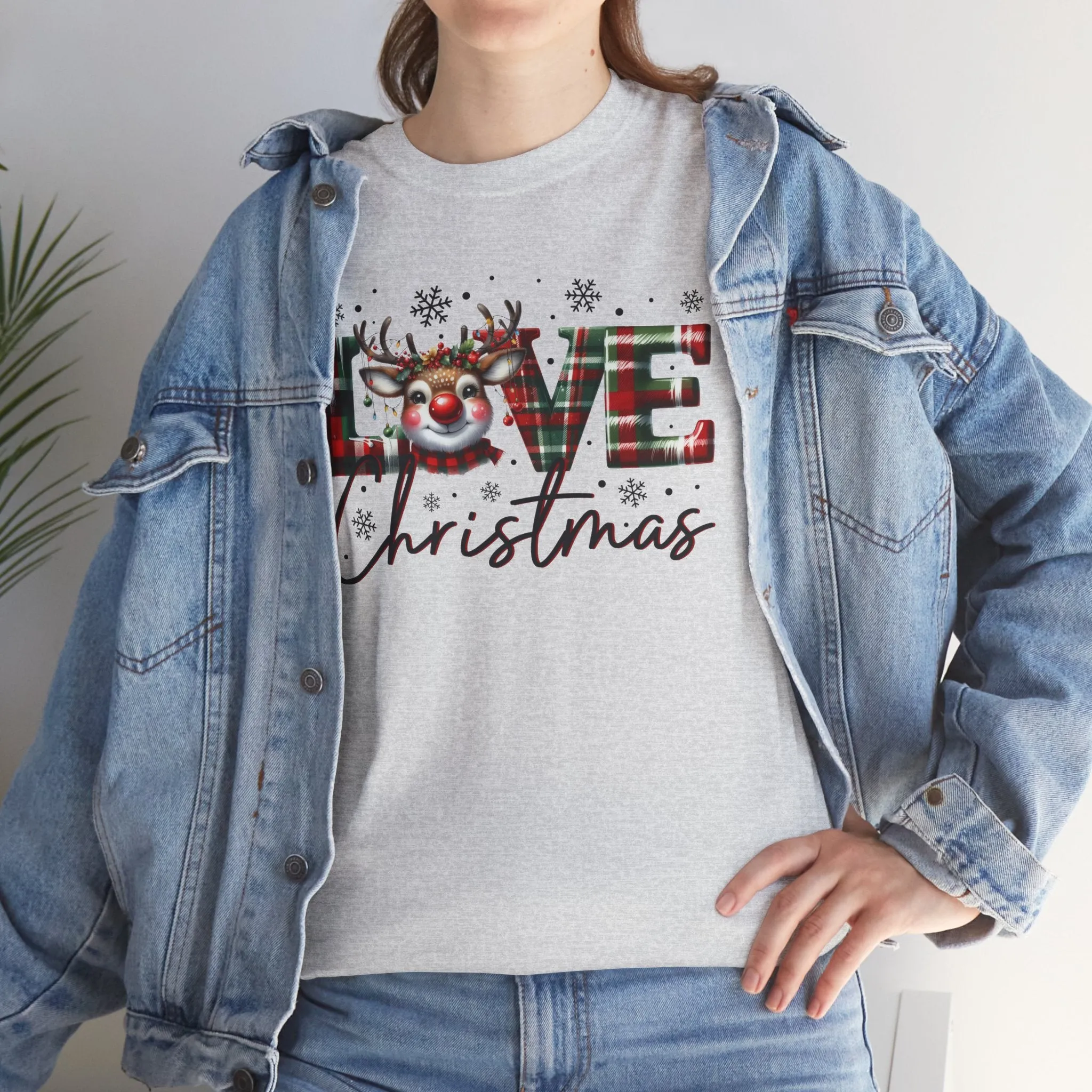 Love Christmas Heavy Cotton Tee - Festive and Comfortable Holiday Apparel