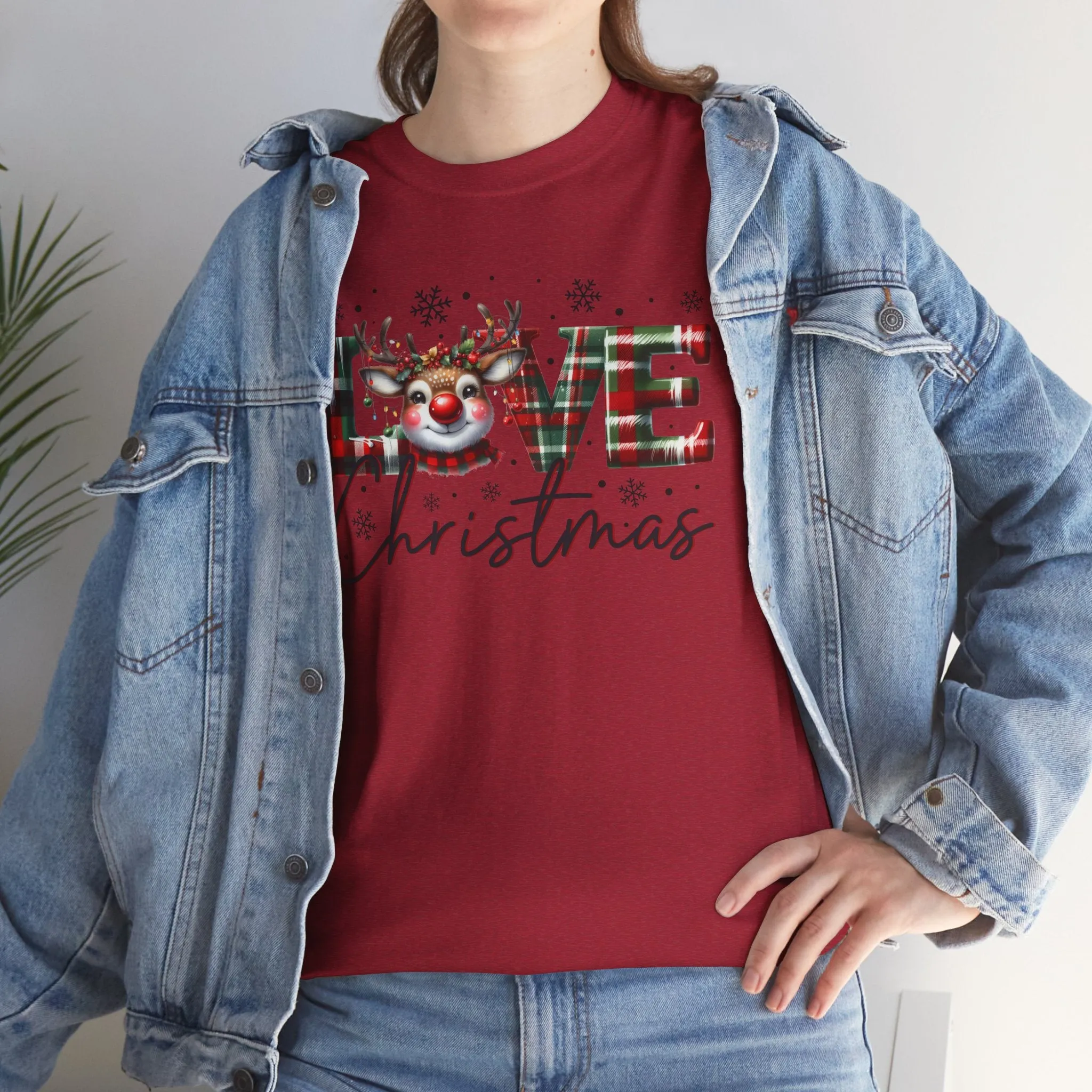 Love Christmas Heavy Cotton Tee - Festive and Comfortable Holiday Apparel