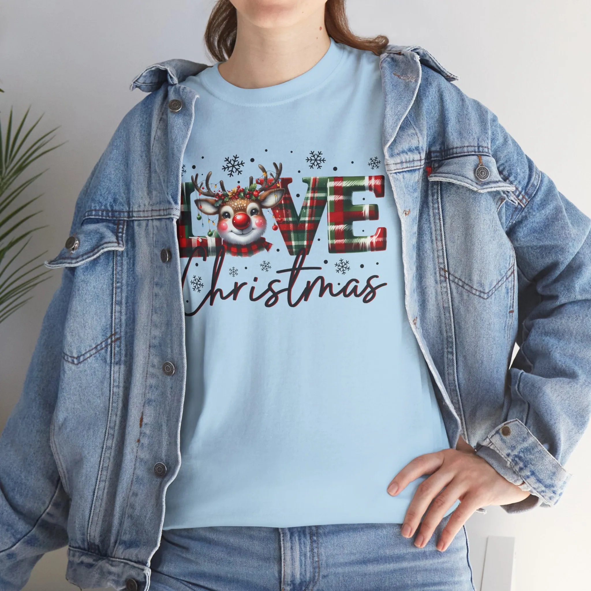 Love Christmas Heavy Cotton Tee - Festive and Comfortable Holiday Apparel