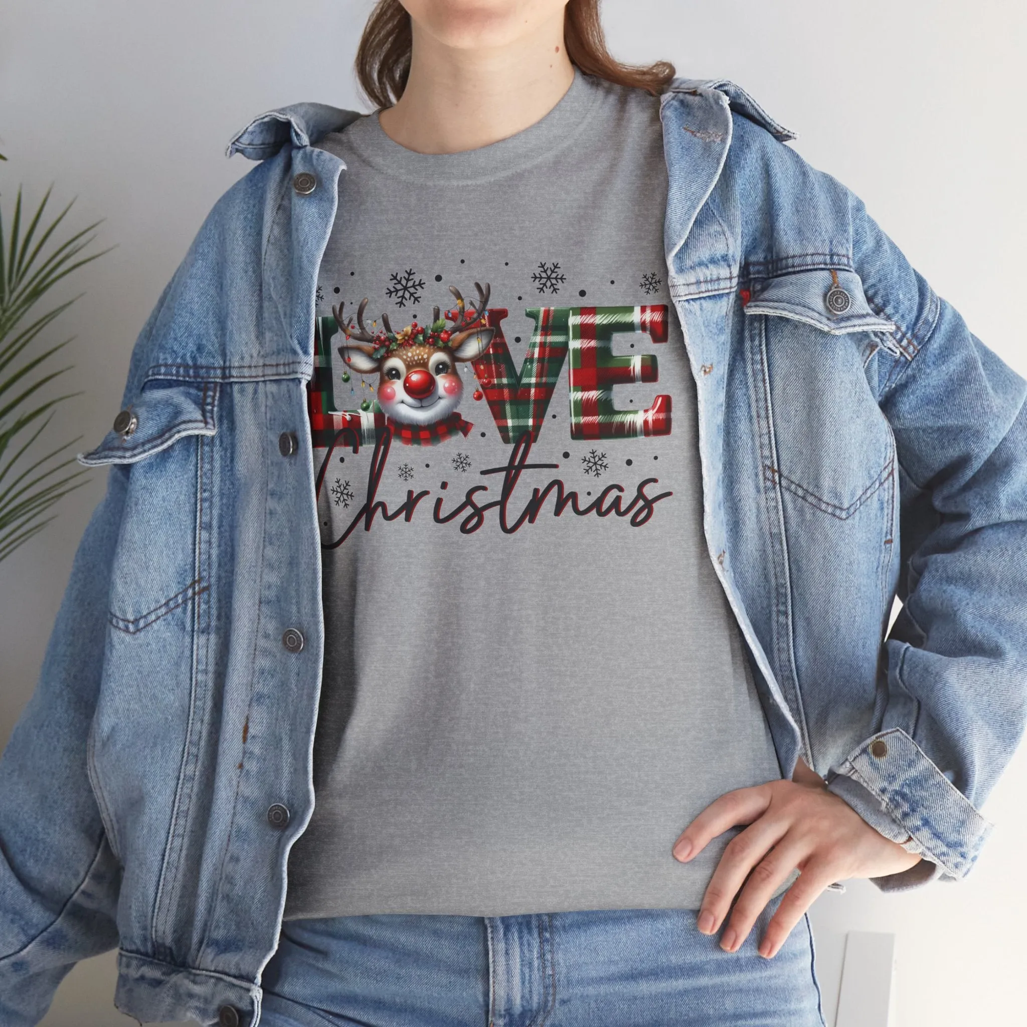 Love Christmas Heavy Cotton Tee - Festive and Comfortable Holiday Apparel